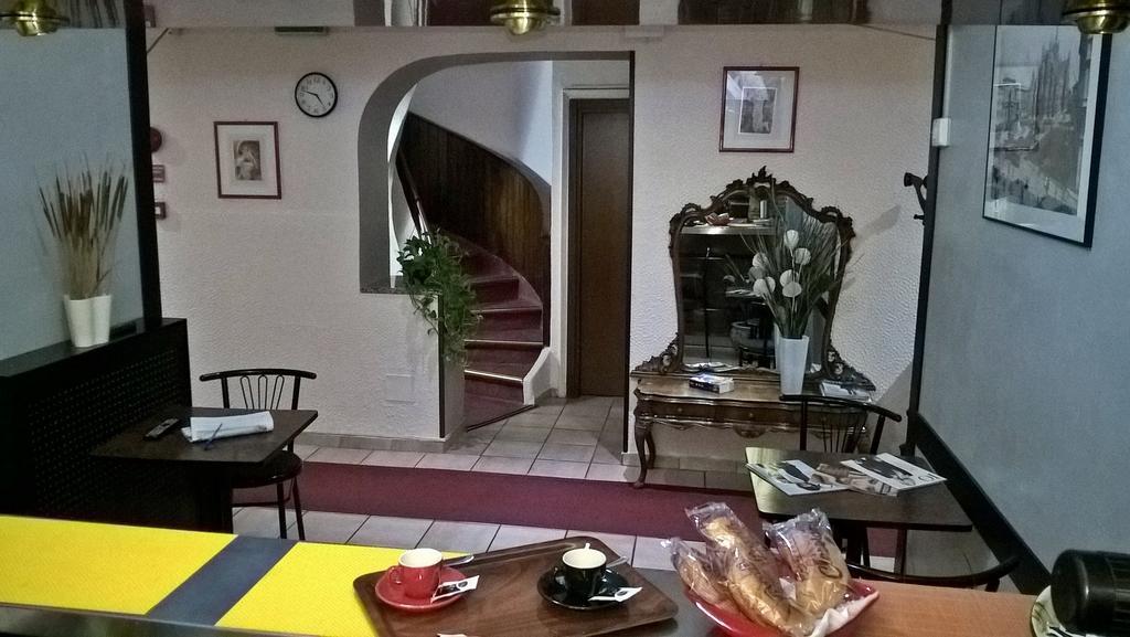 Hotel Del Sole Milan Luaran gambar