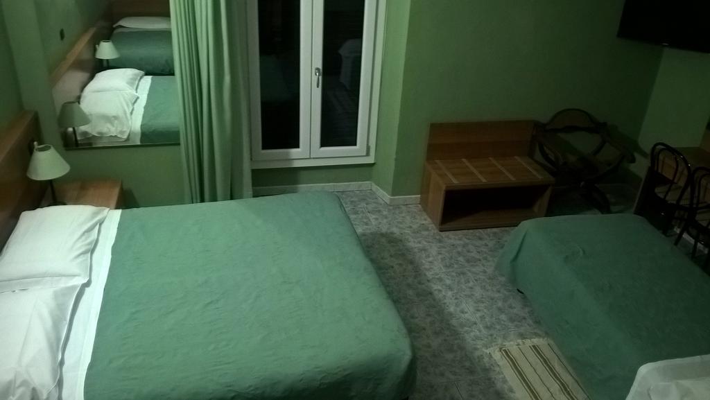 Hotel Del Sole Milan Bilik gambar